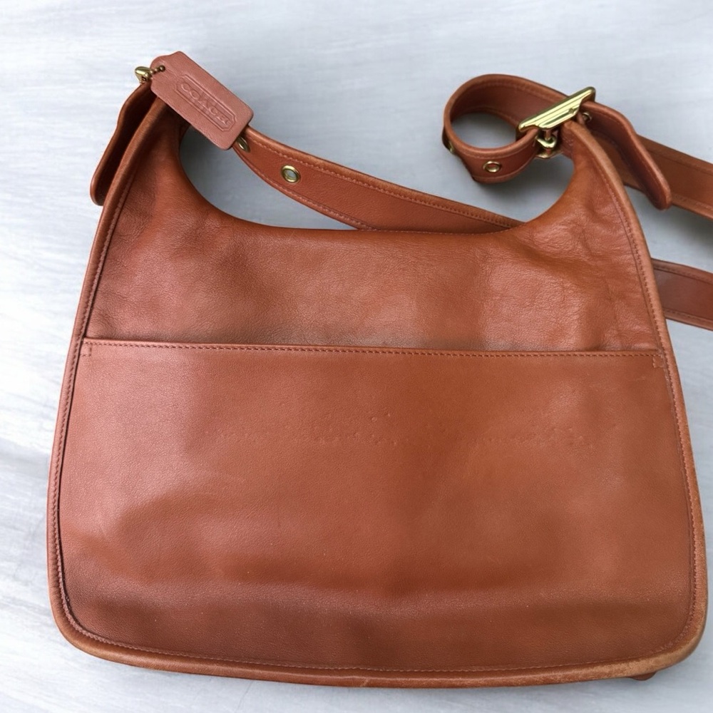 Coach Vintage Classic Legacy Crescent Hobo Turnlock Saddle Flap Bag #9718 - Picture 2 of 4
